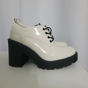 Arizona Jean Company Cream Lace-Up Platform Boots